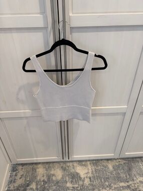 Abercrombie & Fitch White Ribbed Scoop Crop Tank